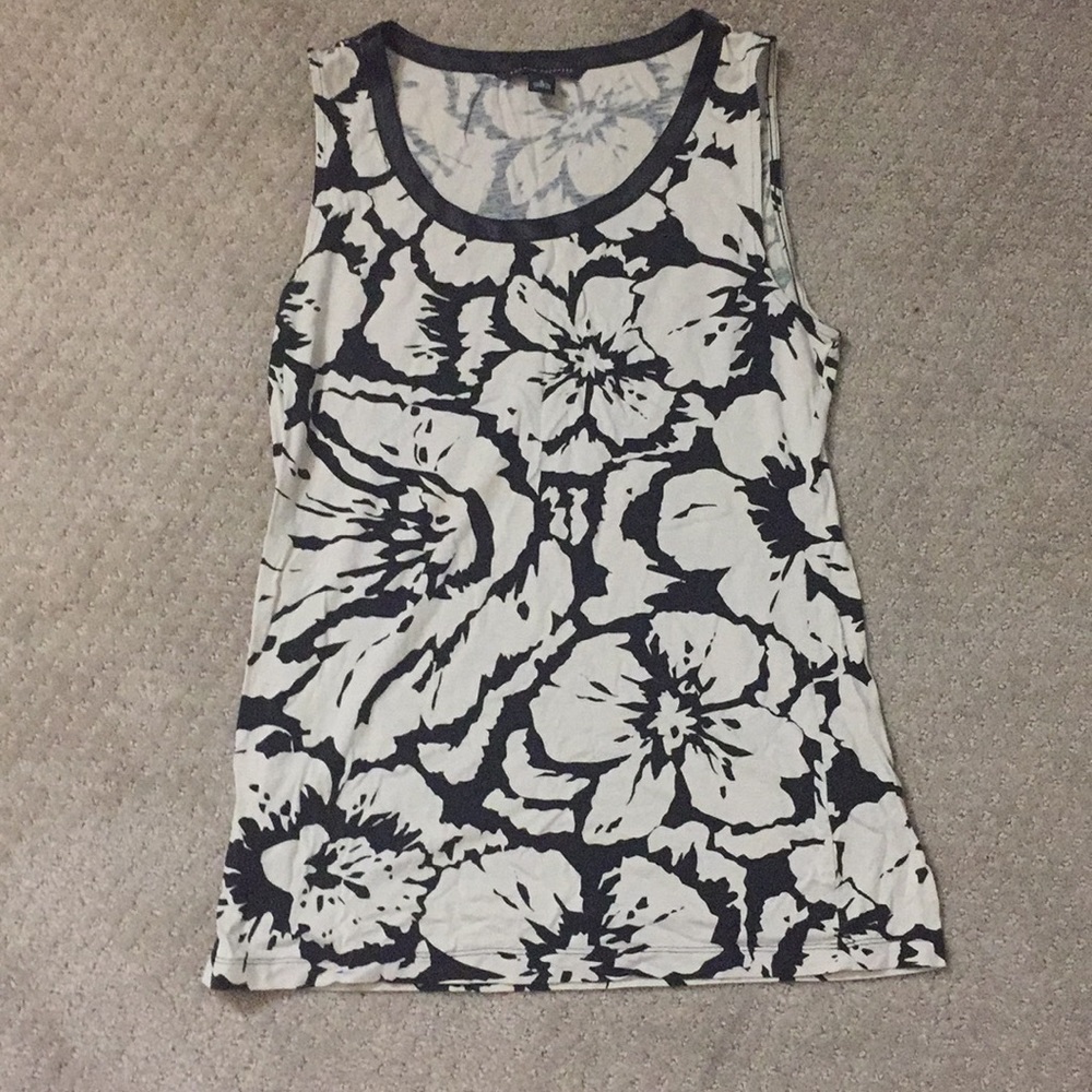 Sleeveless black and white Banana Republic blouse